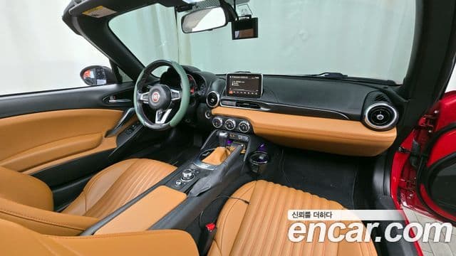 Fiat 124 스파이더 1.4 Abarth, 2017 7