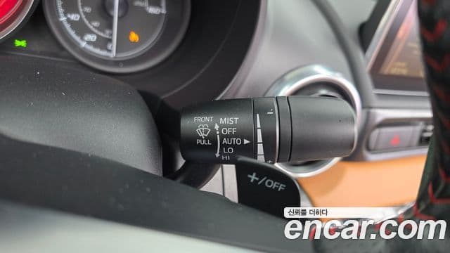 Fiat 124 스파이더 1.4 Abarth, 2017 18