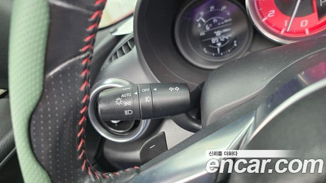 Fiat 124 스파이더 1.4 Abarth, 2017 19