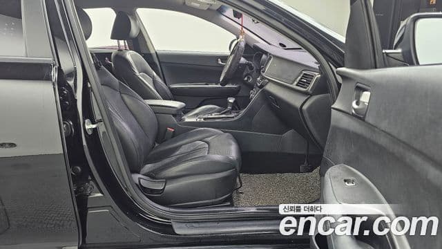 Kia K5 2세대 Deluxe, 2016 10