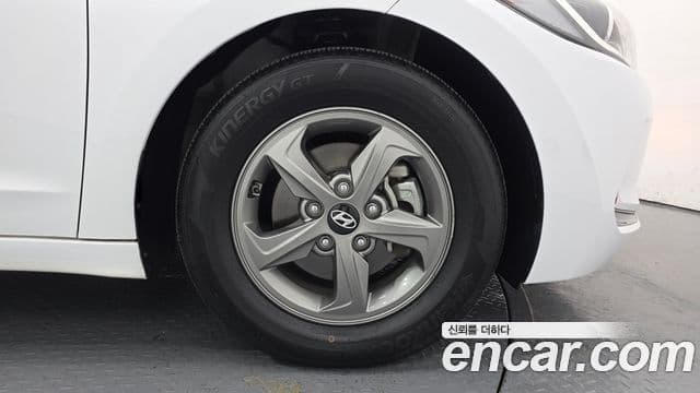 Hyundai Avante AD 1.6 GDI Smart, 2017 все фото