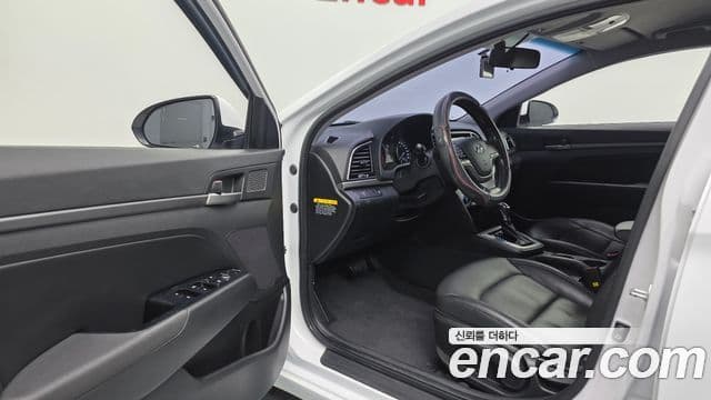 Hyundai Avante AD 1.6 GDI Smart, 2017 10