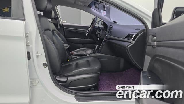 Hyundai Avante AD 1.6 GDI Smart, 2017 11