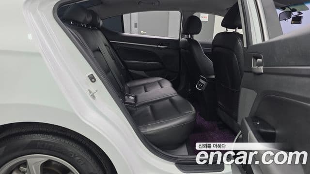 Hyundai Avante AD 1.6 GDI Smart, 2017 12