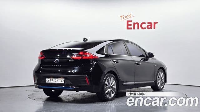 Hyundai Ioniq гибрид, 2018 2
