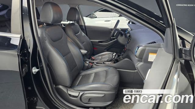 Hyundai Ioniq гибрид, 2018 10