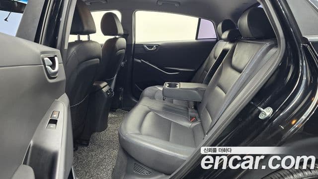 Hyundai Ioniq гибрид, 2018 12