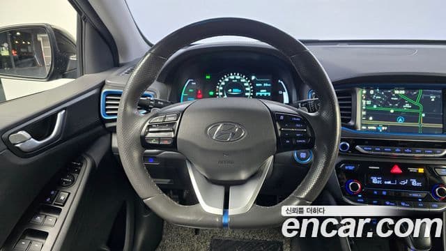 Hyundai Ioniq гибрид, 2018 13