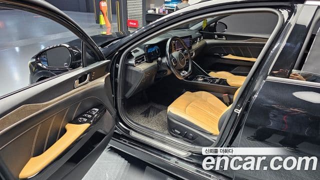 Kia K5 3세대 Signature, 2020 11