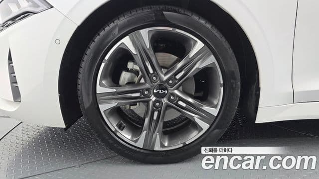 Kia K5 гибрид 3세대 Signature, 2023 все фото