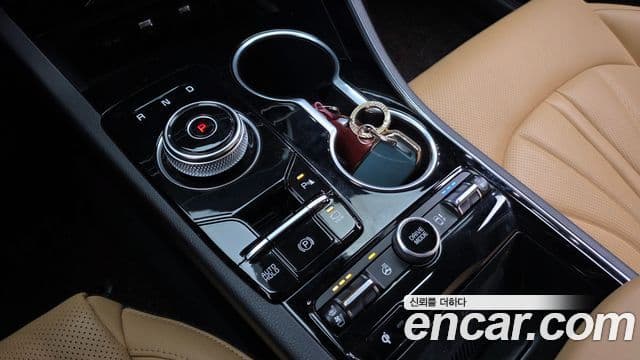 Kia K5 гибрид 3세대 Signature, 2023 9