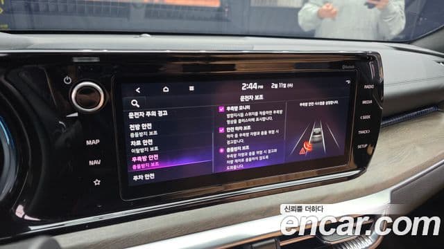 Kia K5 гибрид 3세대 Signature, 2023 16