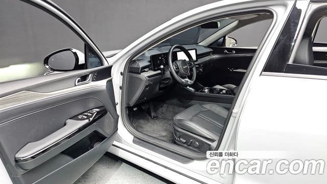 Kia The / новый New K5 гибрид 3세대 Noblesse, 2026 10