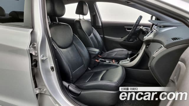 Hyundai Avante MD Premier, 2012 10