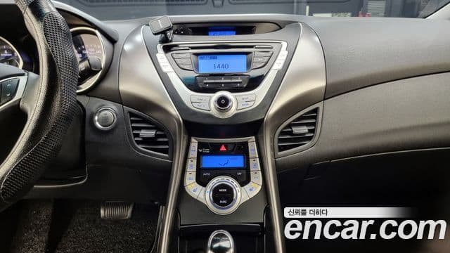 Hyundai Avante MD Premier, 2012 15