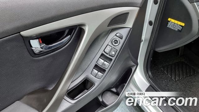 Hyundai Avante MD Premier, 2012 17