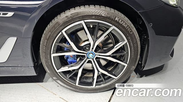 BMW 5시리즈 (G30) 530e M Sport, 2023 все фото