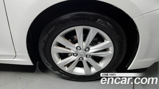 Lexus CT200h ZWA10, 2015 все фото