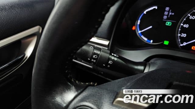 Lexus CT200h ZWA10, 2015 17