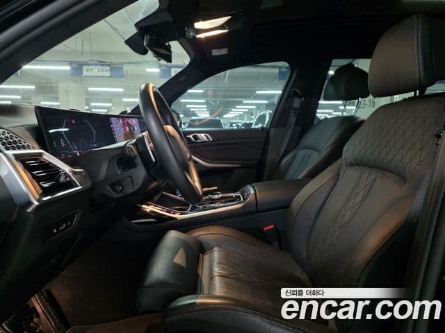 BMW X7 (G07) xDrive 40i M Sport 6인승, 2024 13