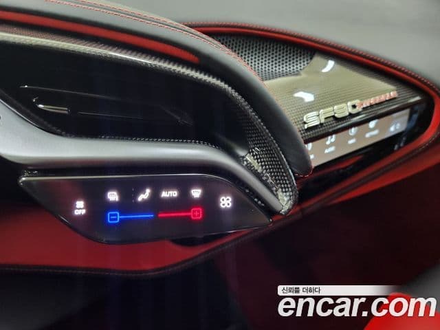 Ferrari SF90 스트라달레, 2021 16