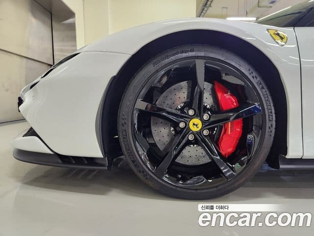 Ferrari SF90 스트라달레, 2021 20