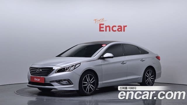 Hyundai LF Sonata Premium, 2017 1