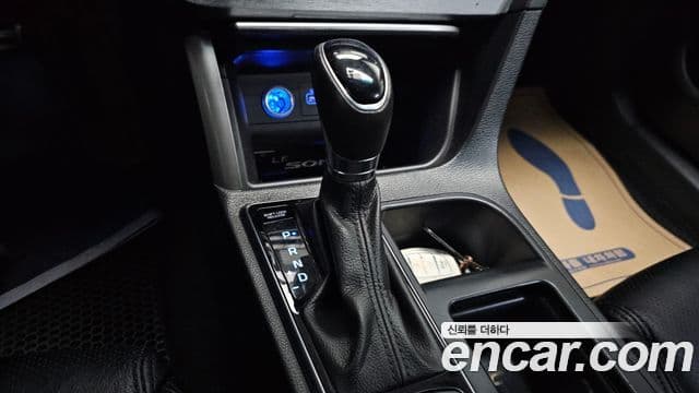 Hyundai LF Sonata Premium, 2017 9