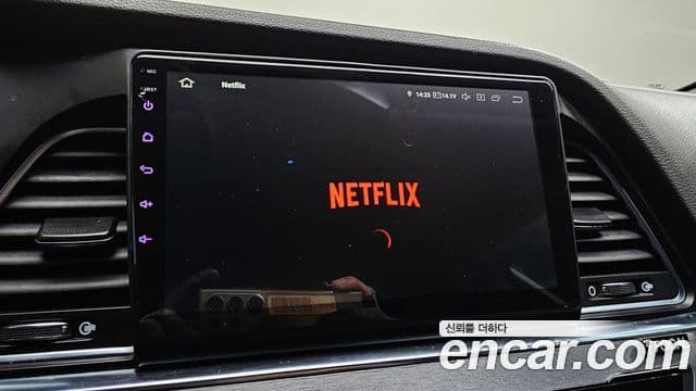 Hyundai LF Sonata Premium, 2017 17