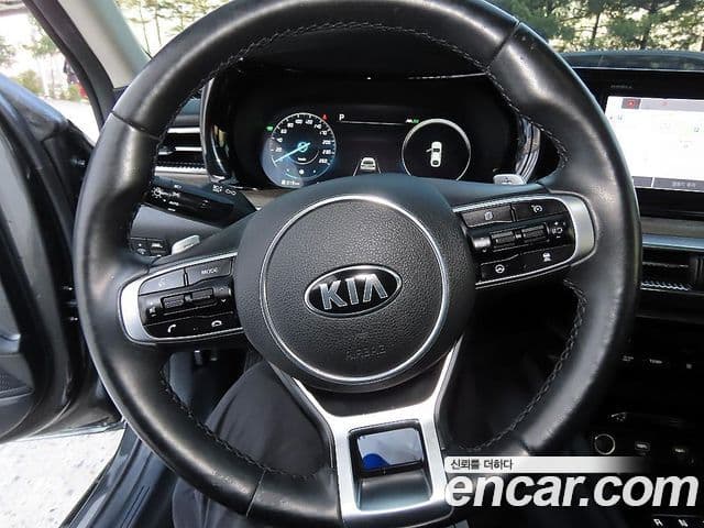 Kia K5 гибрид 3세대 Signature, 2020 8