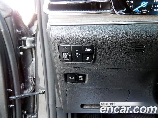 Kia K5 гибрид 3세대 Signature, 2020 12