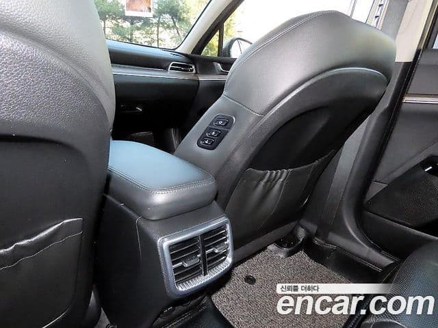 Kia K5 гибрид 3세대 Signature, 2020 15