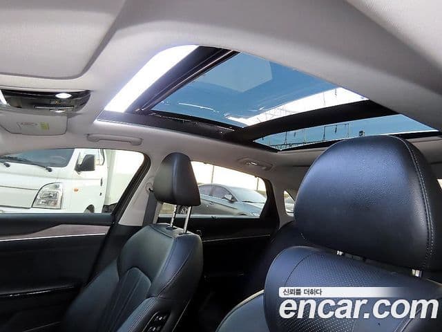 Kia K5 гибрид 3세대 Signature, 2020 16