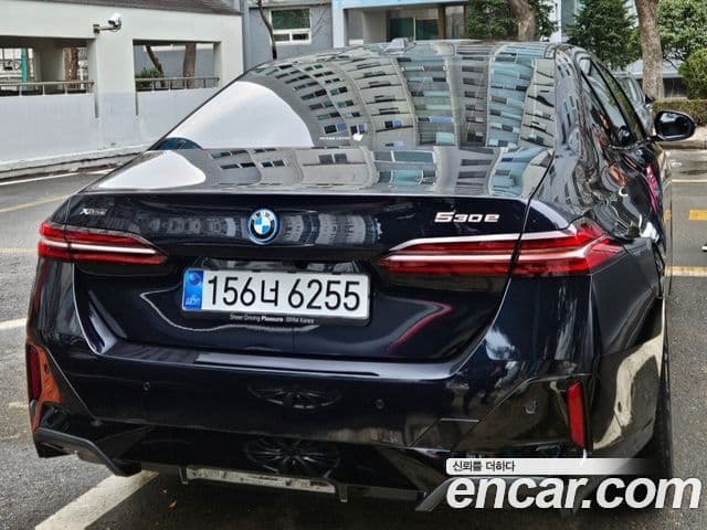 BMW 5시리즈 (G60) 530e xDrive M Sport, 2026 10