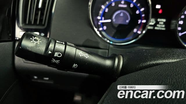 Hyundai YF Sonata люксовая версия, 2010 14