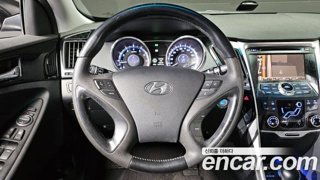 Hyundai YF Sonata люксовая версия, 2010 15