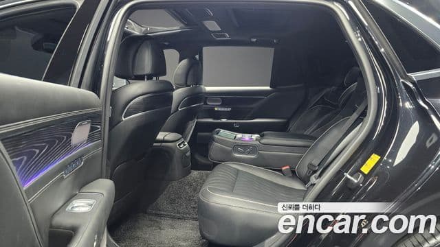 Genesis G90 (RS4) бензин 3.5 турбо e-S/C AWD, 2023 12