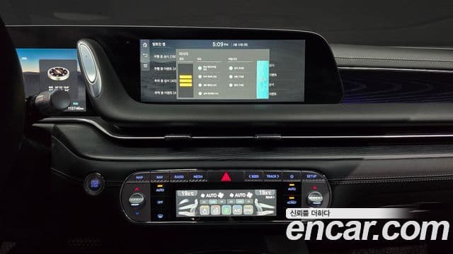 Genesis G90 (RS4) бензин 3.5 турбо e-S/C AWD, 2023 15