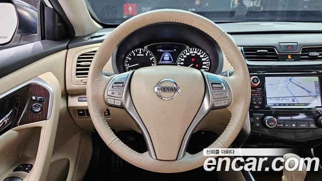 Nissan 알티마 L33, 2016 13