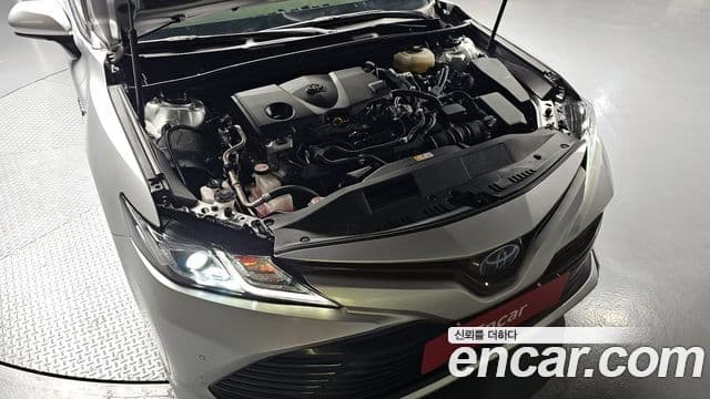 Toyota 캠리 (XV70) 2.5 LE гибрид, 2021 6