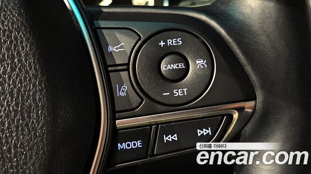 Toyota 캠리 (XV70) 2.5 LE гибрид, 2021 14