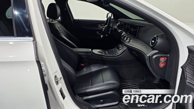 Mercedes-Benz E-класс W213 AMG Line, 2021 11