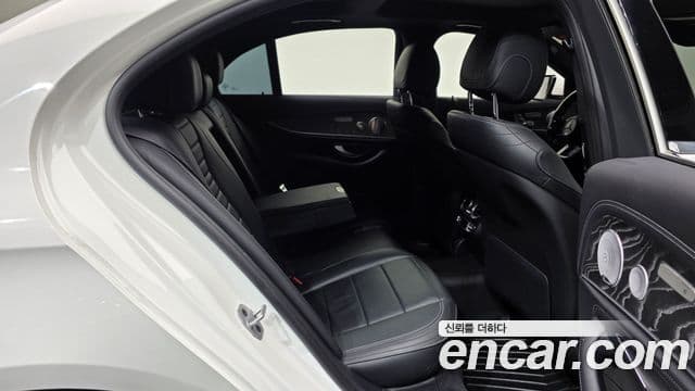 Mercedes-Benz E-класс W213 AMG Line, 2021 12