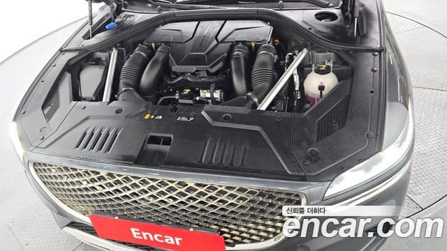 Genesis GV70, 2021 6