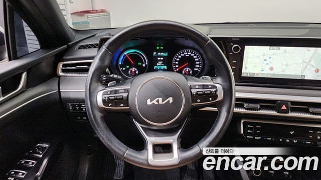 Kia K5 гибрид 3세대 Prestige, 2022 13