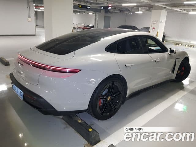 Porsche 타이칸 4S, 2025 6