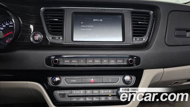 Kia The / новый New Carnival VIP, 2019 14