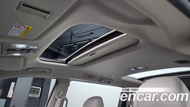 Kia The / новый New Carnival VIP, 2019 19