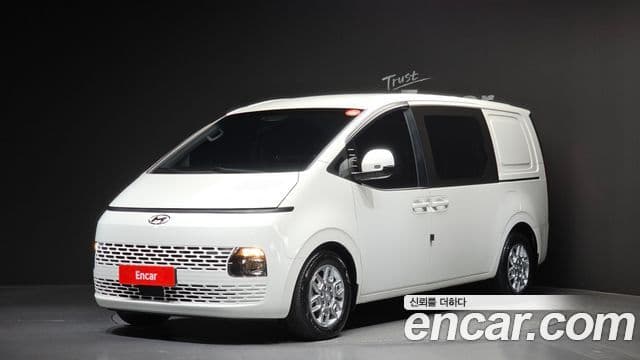 Hyundai Staria Modern, 2022 1