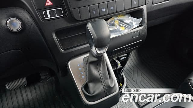 Hyundai Staria Modern, 2022 9